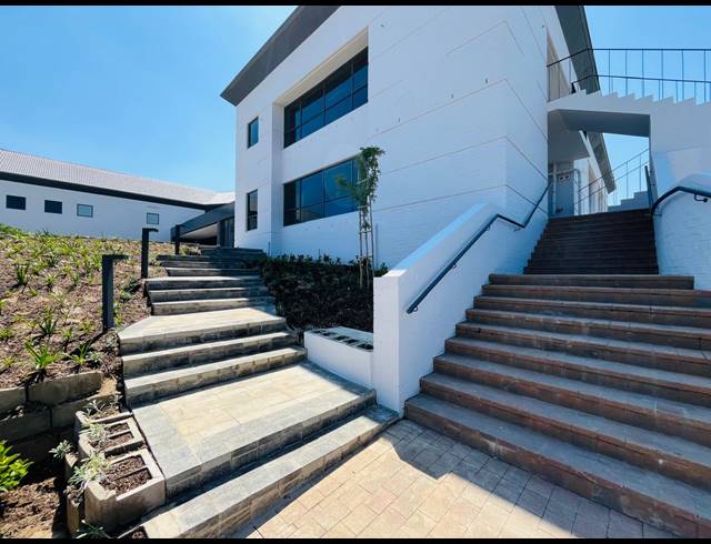 650M² OFFICE TO LET IN VORNA VALLEY